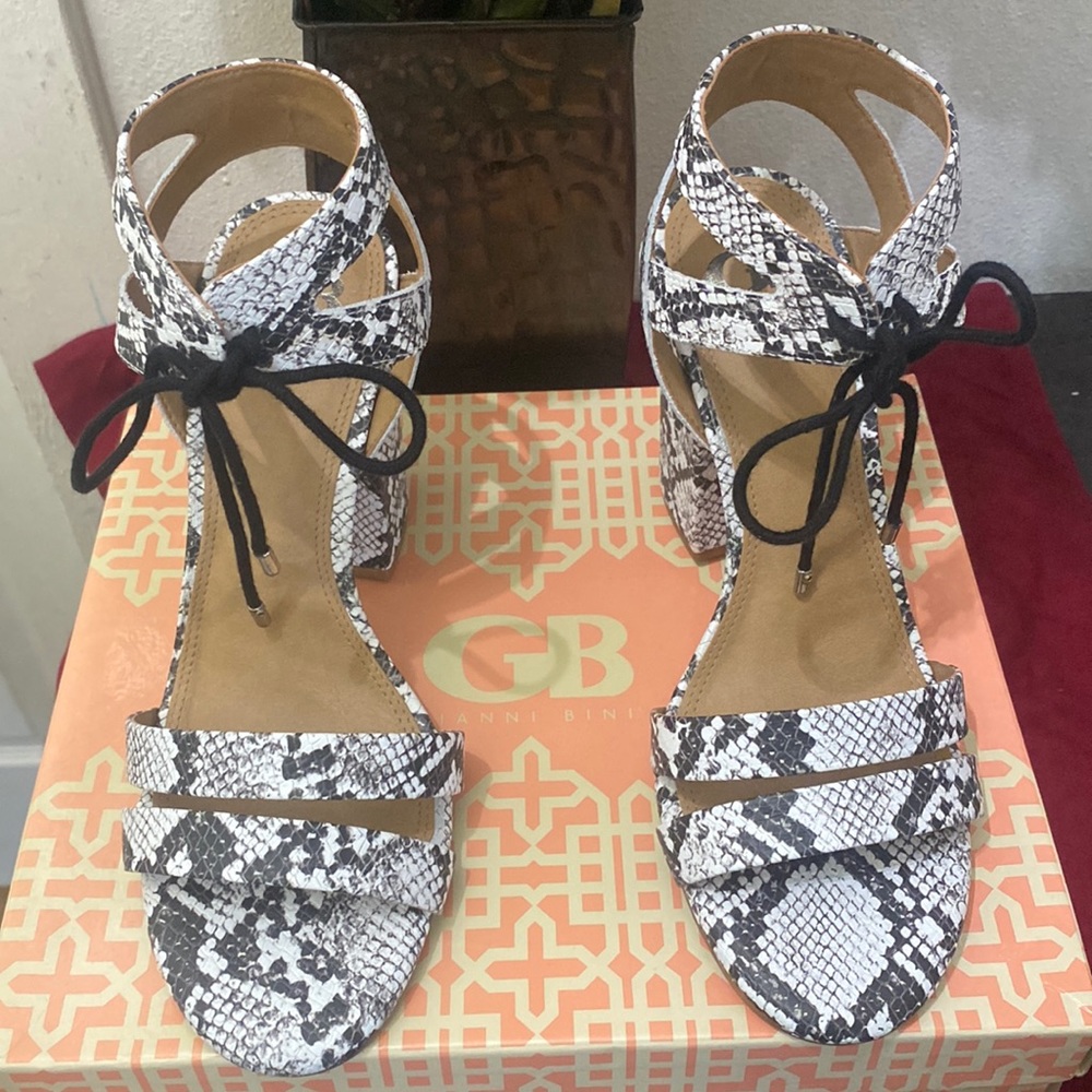 Snake skin black and white heels
